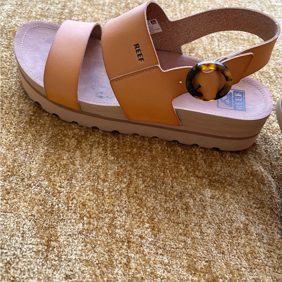 Reef Women’s Reef Vista Hi Buckle Sandal - Picture 4 of 8